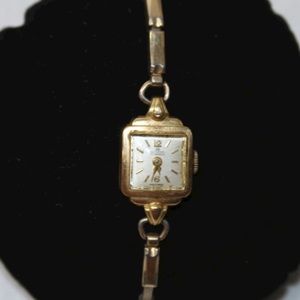 Elegant Gold Women's Watch